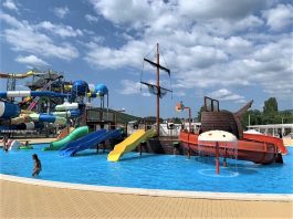 Новый аквапарк в Лермонтово встретил первых отдыхающих
